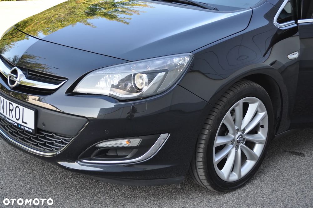 Opel Astra 1.4 Turbo Exklusiv - 34