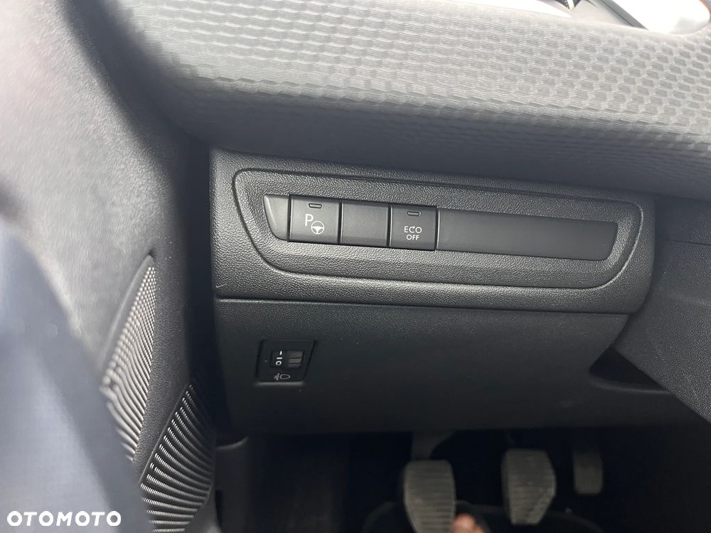 Peugeot 2008 PureTech 130 Stop&Start Allure - 26