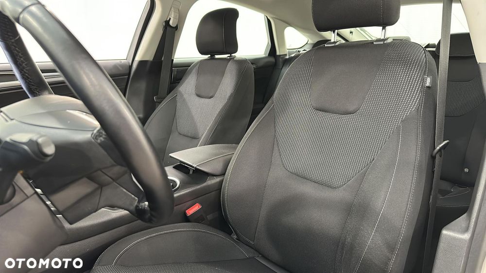 Ford Mondeo - 17