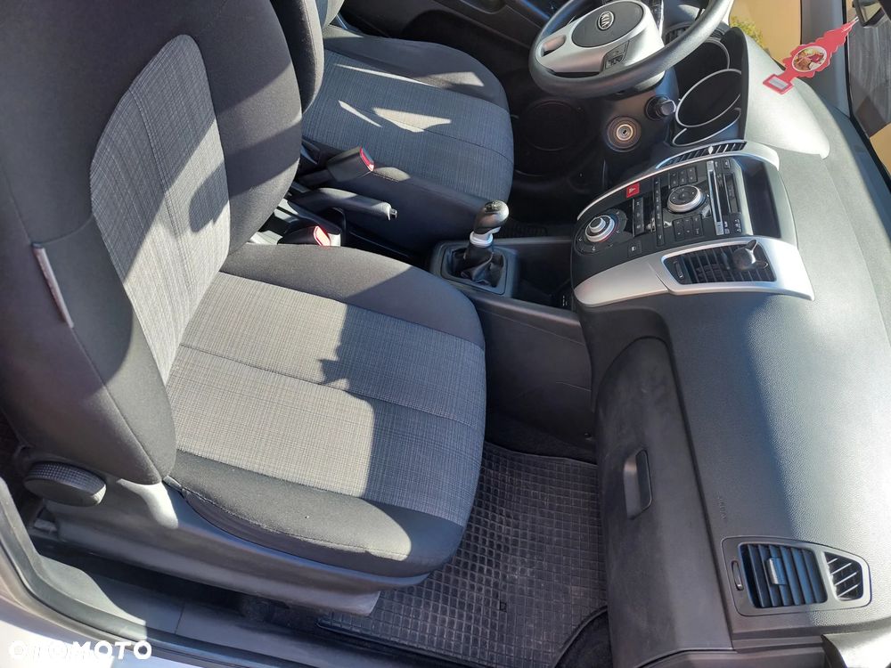 Kia Venga 1.6 M - 8