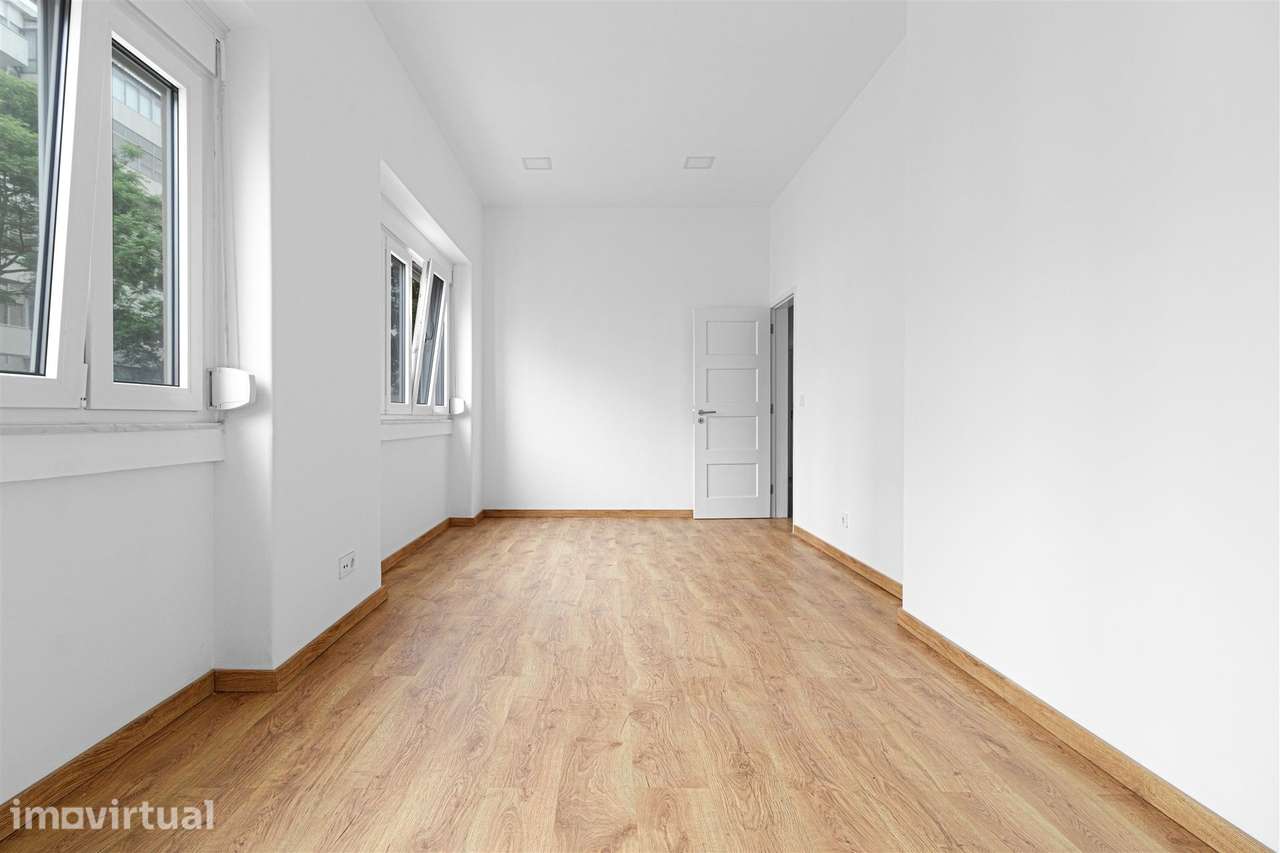 Apartamento T3 Largo do Rato - Grande imagem: 3/20