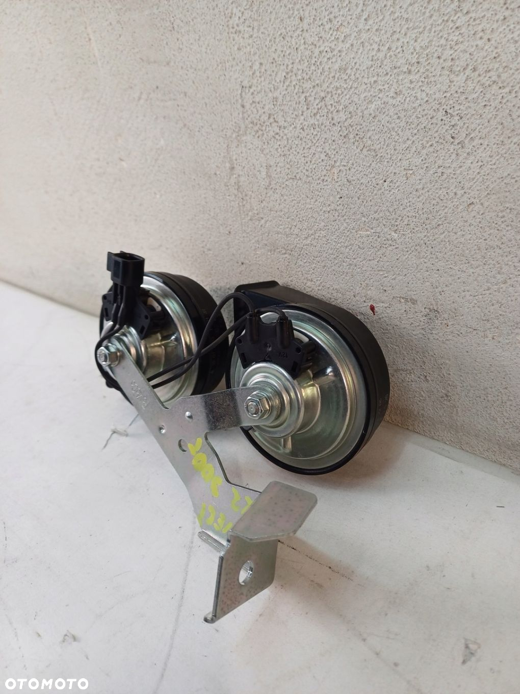 KLAKSON TRĄBKA SYGNAŁ DZWIĘKOWY FORD CONNECT MK II 2 12- - 10