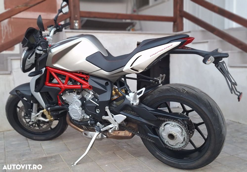 MV AGUSTA Brutale 800 - 10