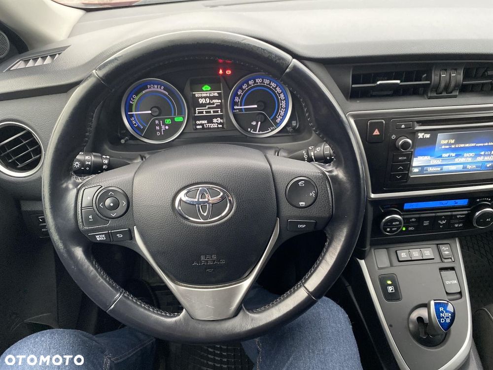 Toyota Auris - 10