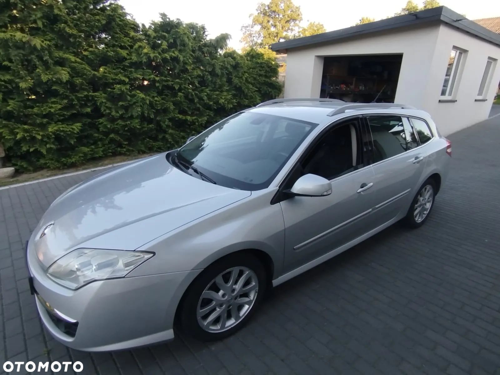 Renault Laguna - 1