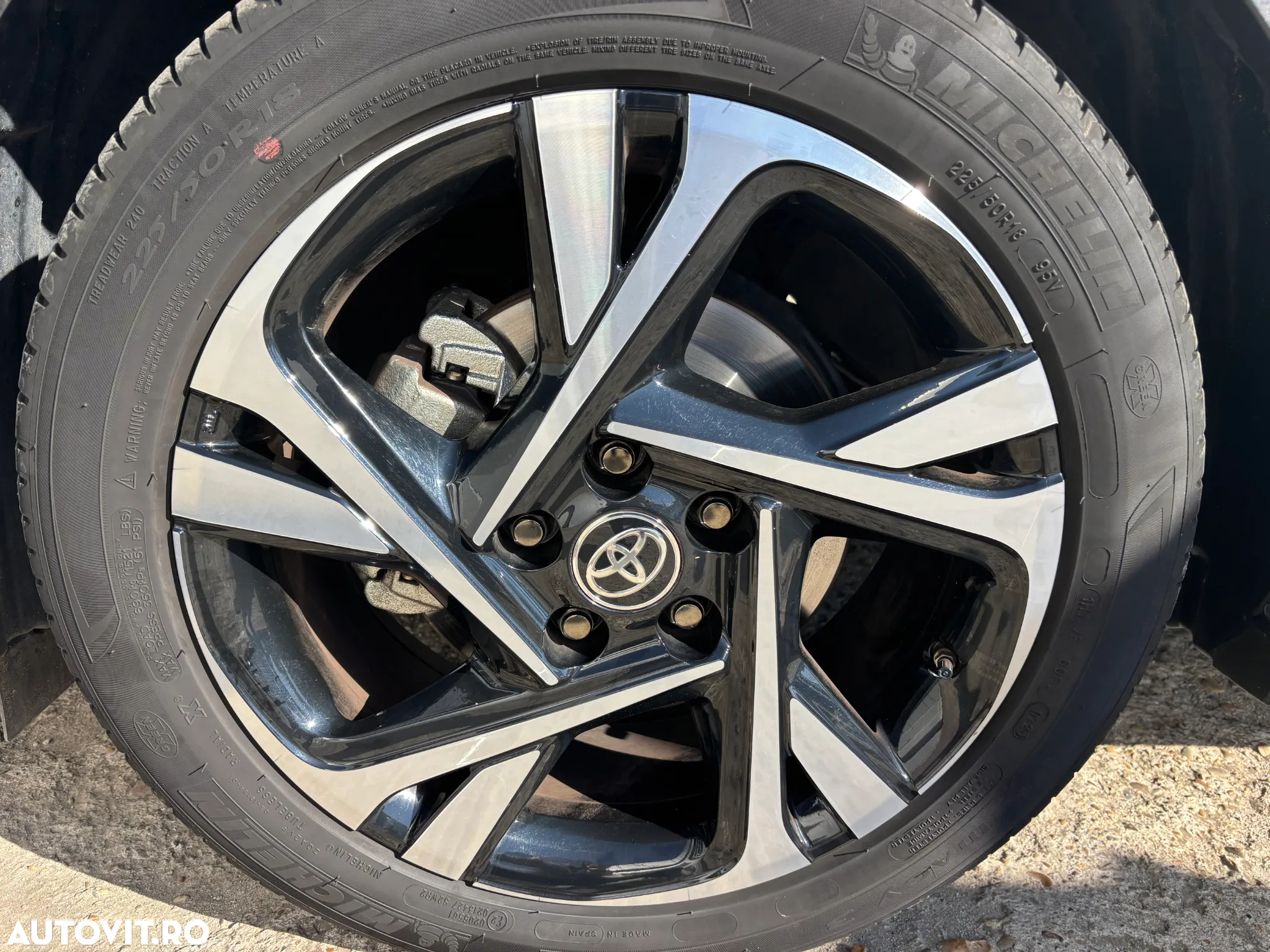 Toyota C-HR 1.8 HSD 122 CP 4x2 CVT Cult - 10