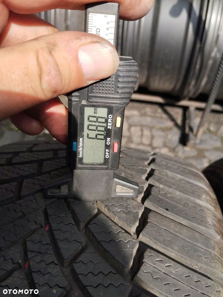 Bridgestone Blizzak LM005 225 40 19 93 W 3PMSF rant XL 2szt - 4