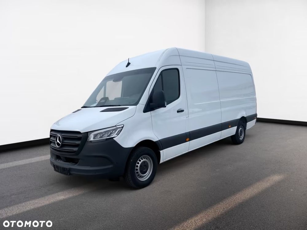 Mercedes-Benz Sprinter - 2