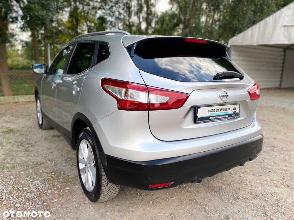 Nissan Qashqai 1.6 dCi Xtronic N-Connecta - 4