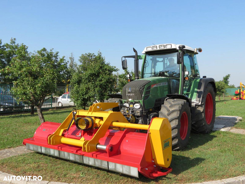 Tocator resturi vegetale INO model PROFI MEGA 300 - 8