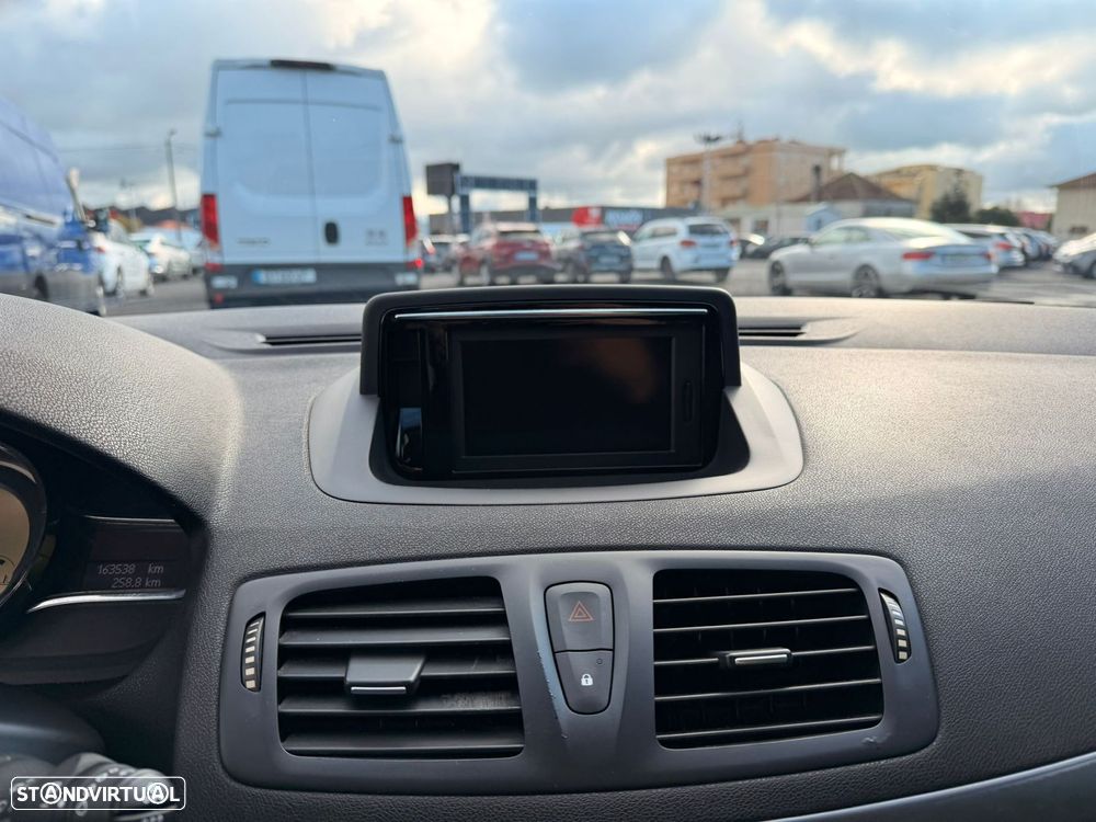 Renault Mégane Sport Tourer 1.5 dCi Limited - 32