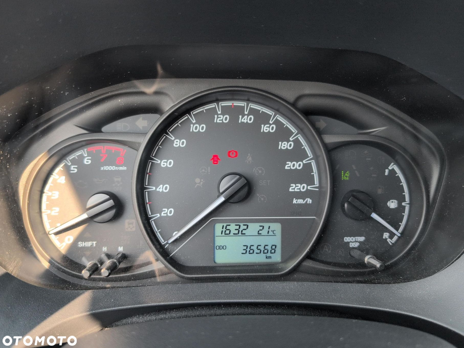 Toyota Yaris - 18