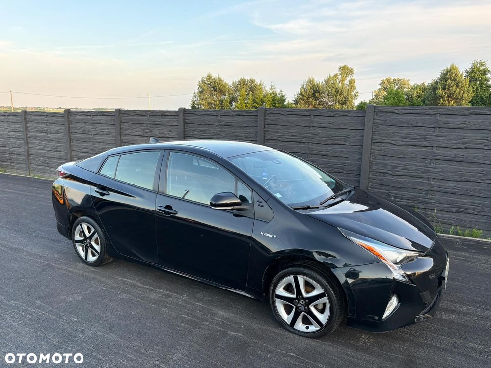 Toyota Prius Hybrid - 6