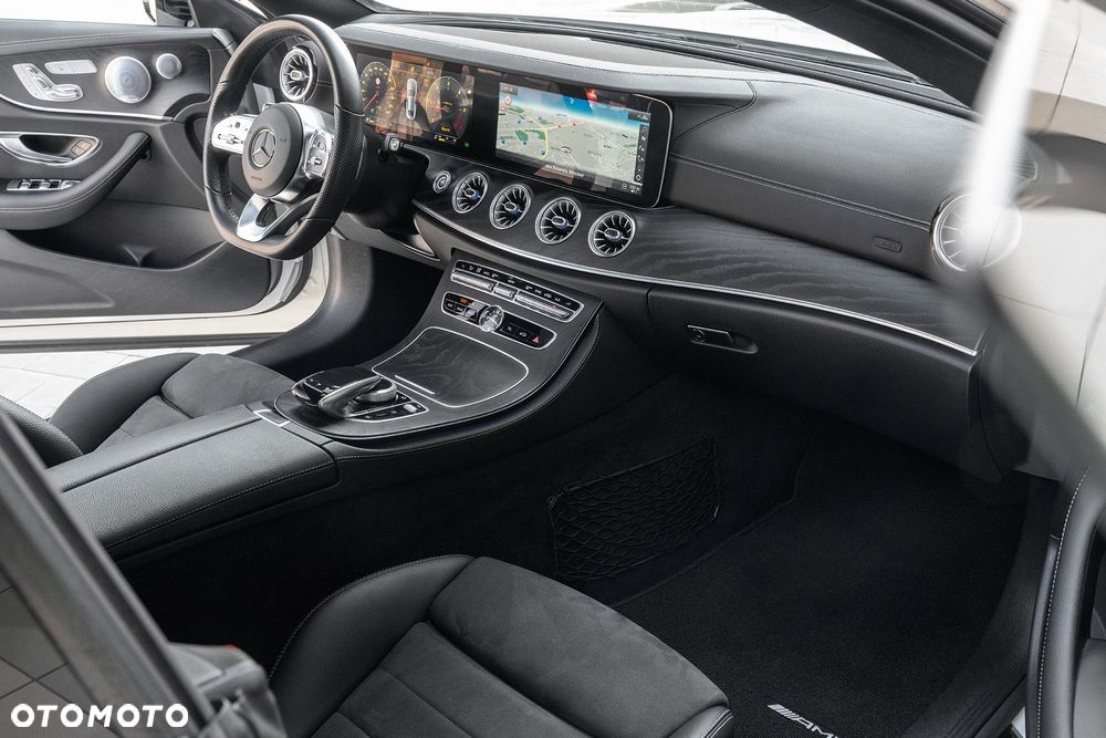 Mercedes-Benz Klasa E 220 d 4-Matic 9G-TRONIC - 17