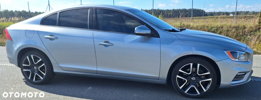 Volvo S60 T5 Powershift Momentum - 3