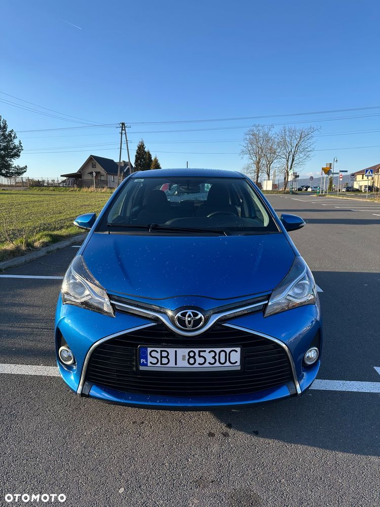 Toyota Yaris 1.33 Premium EU6 - 1