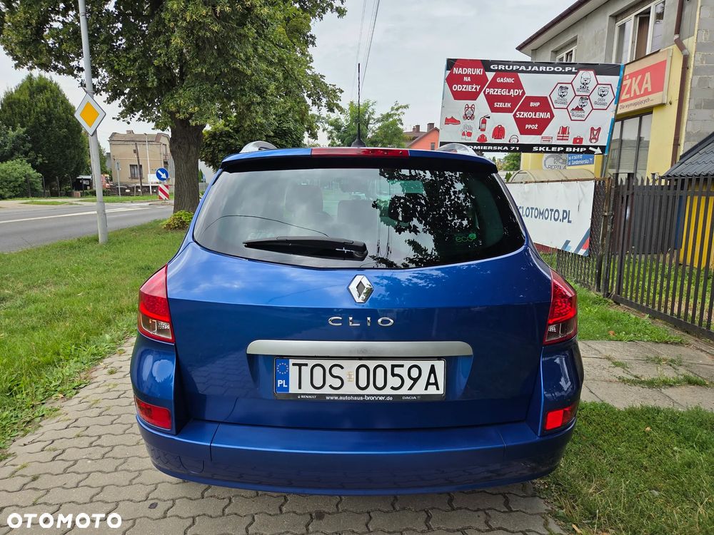 Renault Clio - 24