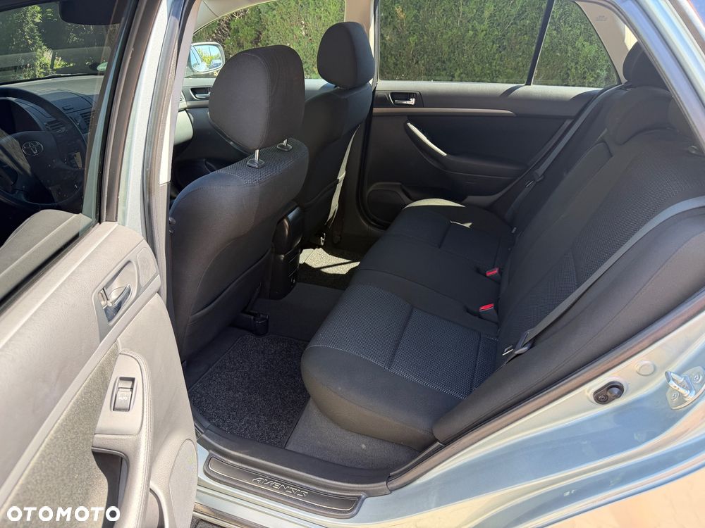 Toyota Avensis 1.8 VVT-i Edition - 25