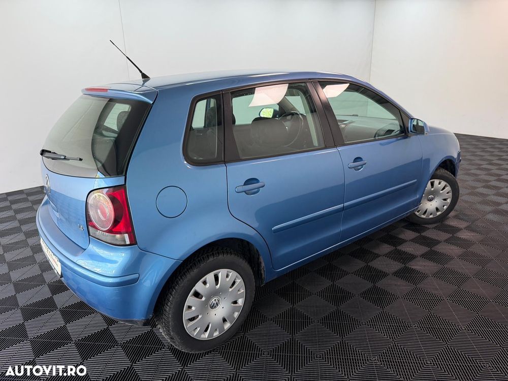 Volkswagen Polo 1.4 Comfortline - 2
