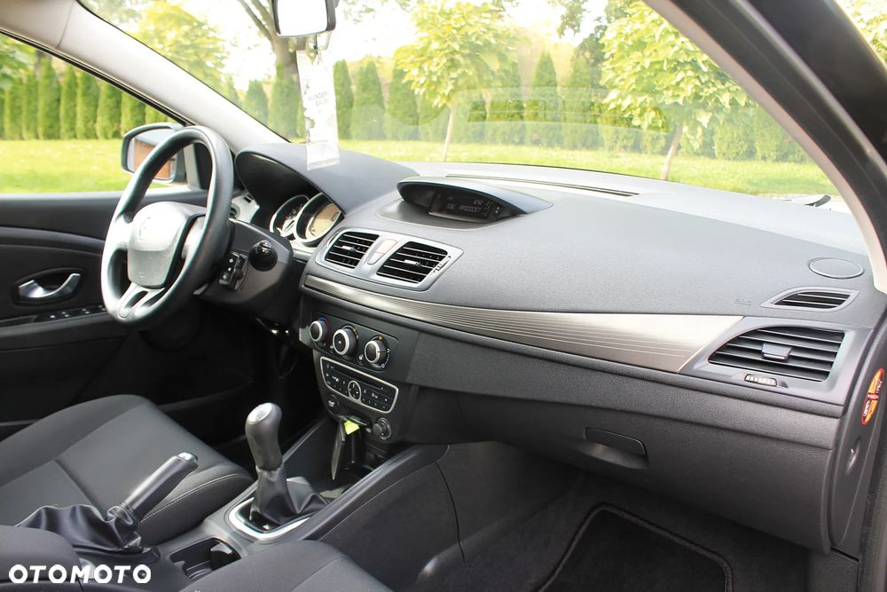Renault Megane 1.6 16V 100 Expression - 9