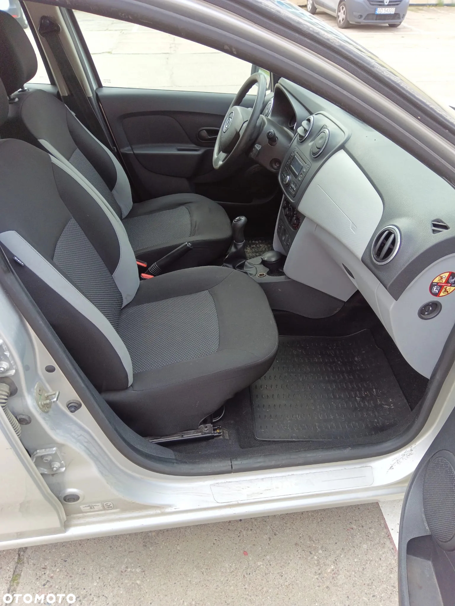 Dacia Sandero 1.2 16V Ambiance - 11