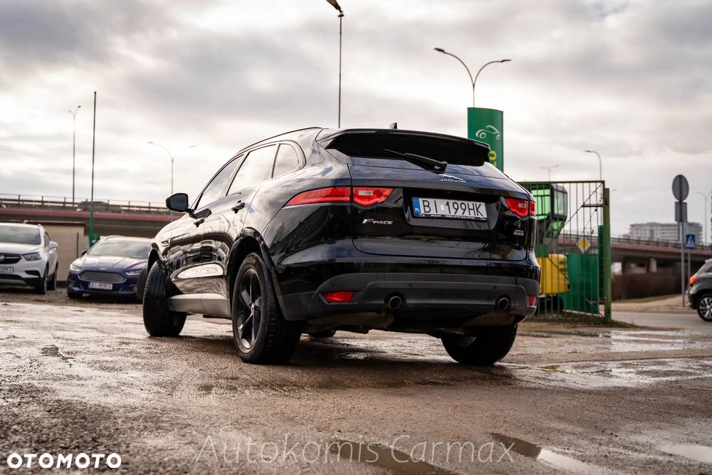 Jaguar F-Pace - 11