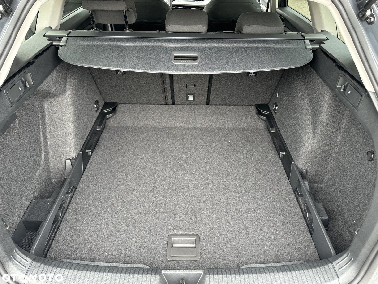 Volkswagen Golf - 24