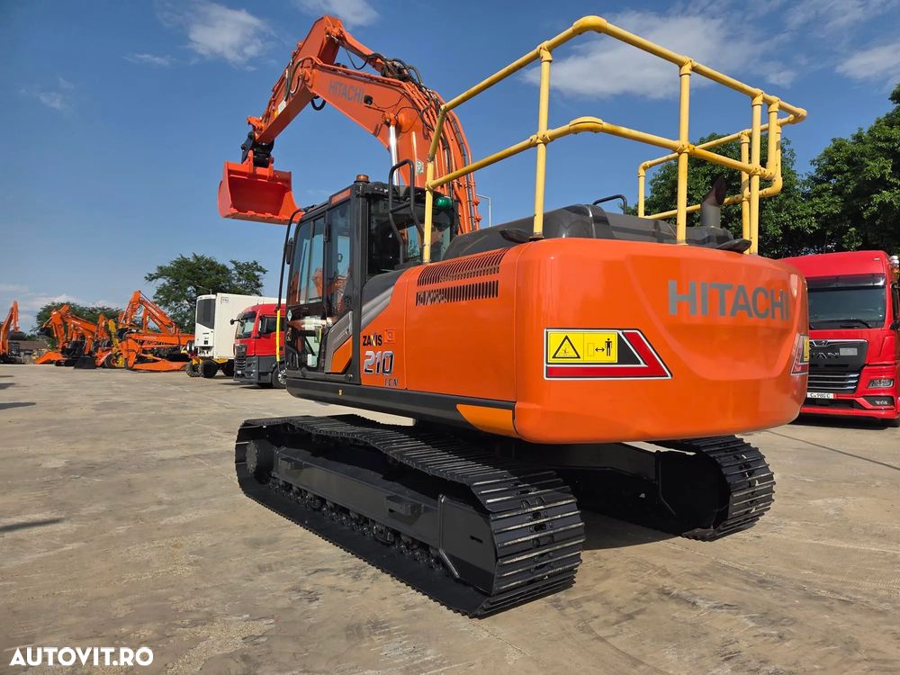 Hitachi ZX210LC-7,  23,4 TONE, 2021, 5.815h, CUPLA RAPIDA+CUPA NOUA 1,3mc+CUPA 0,9m latime+CUPA taluz, inst picon, camera spate si laterale, consum mediu 11,5l/h, ad sapare 7m, 3 pompe hidr, LANT NOU, CA NOU-posibilitate leasing 4 ani-PROMOTIE 96.900 EUR+Tva - 33