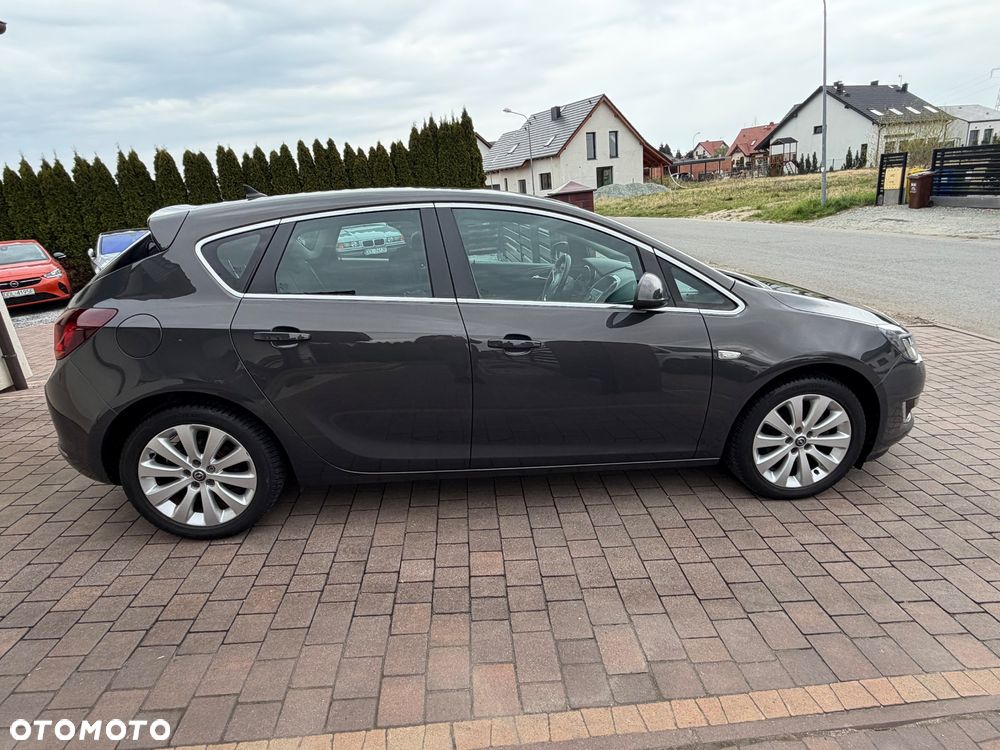 Opel Astra 1.4 Turbo Exklusiv - 18