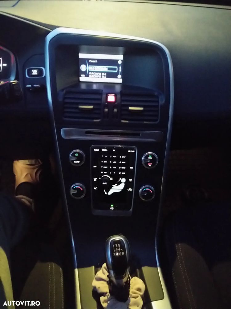 Volvo XC 60 - 6