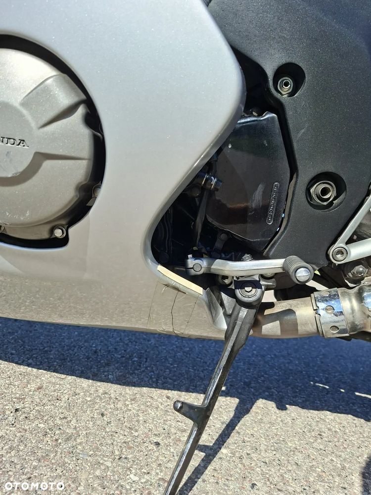 Honda CBR - 11