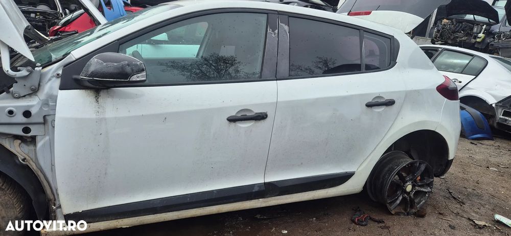 Piese Renault Megane 3 hatchback / scurt 4 usi - 2