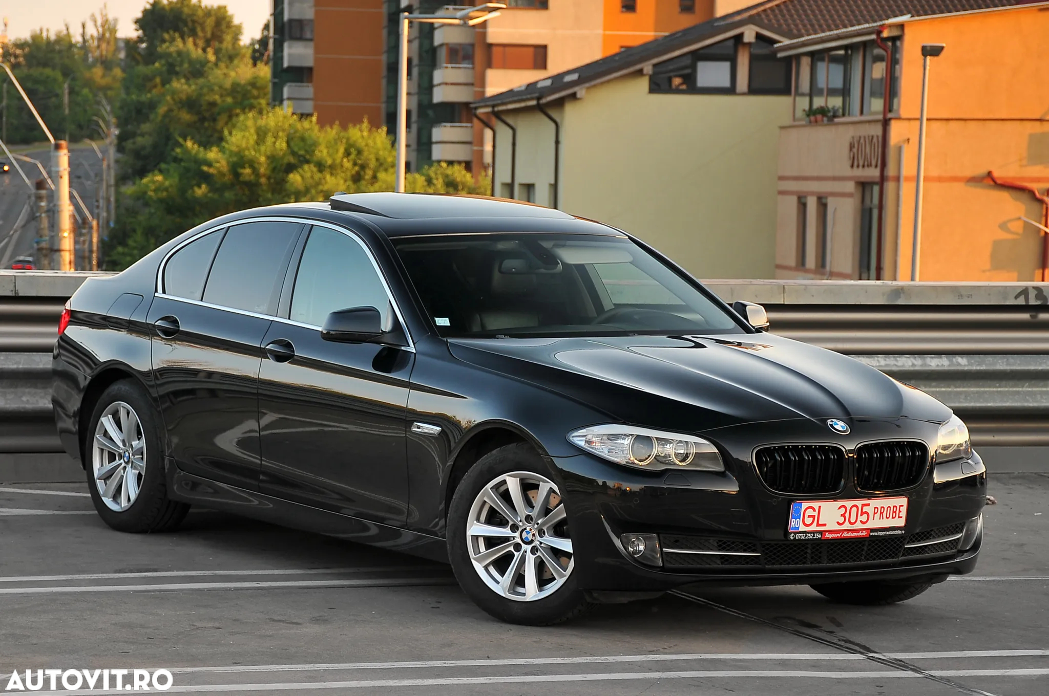 BMW Seria 5 520d - 12