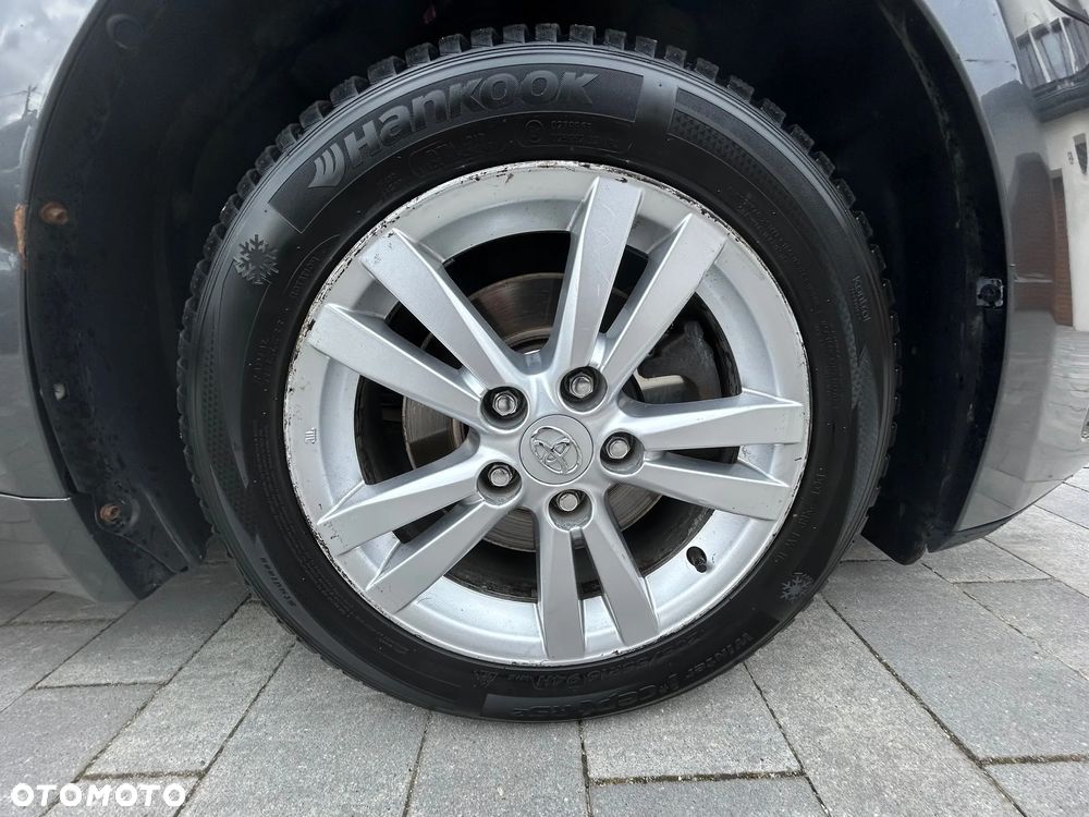 Toyota Avensis 1.8 Sol - 25