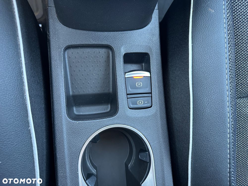 Renault Captur 1.3 TCe mHEV Techno EDC - 26