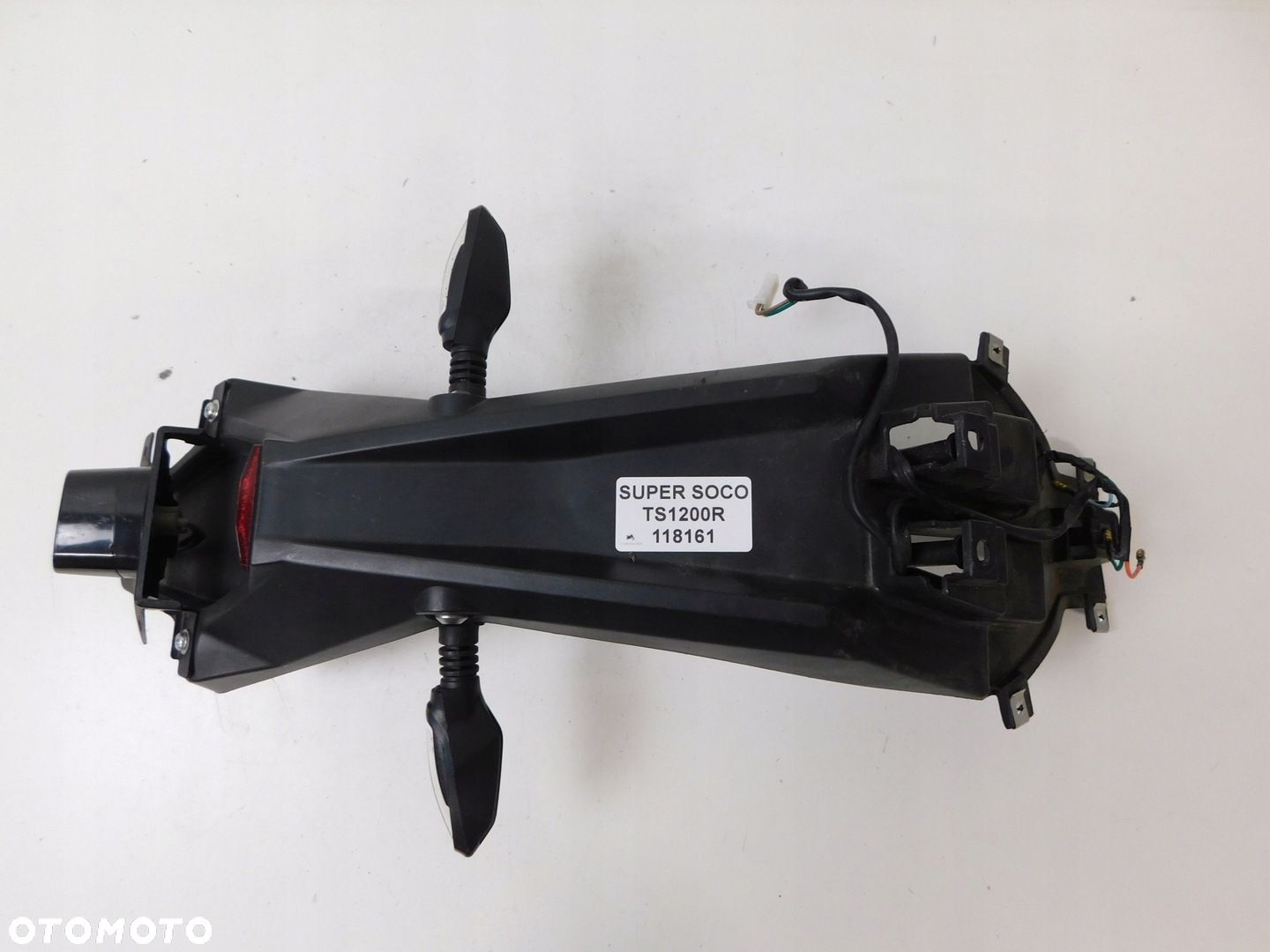 SUPER SOCO TS1200R MOCOWANIE TABLICY REJESTRACYJNEJ TYŁ - 1
