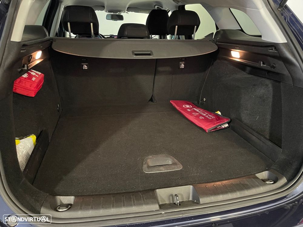 Fiat Tipo Station Wagon 1.3 M-Jet Lounge - 29