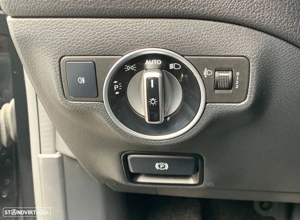 Mercedes-Benz CLA 200 d 4Matic 7G-DCT AMG Line - 16