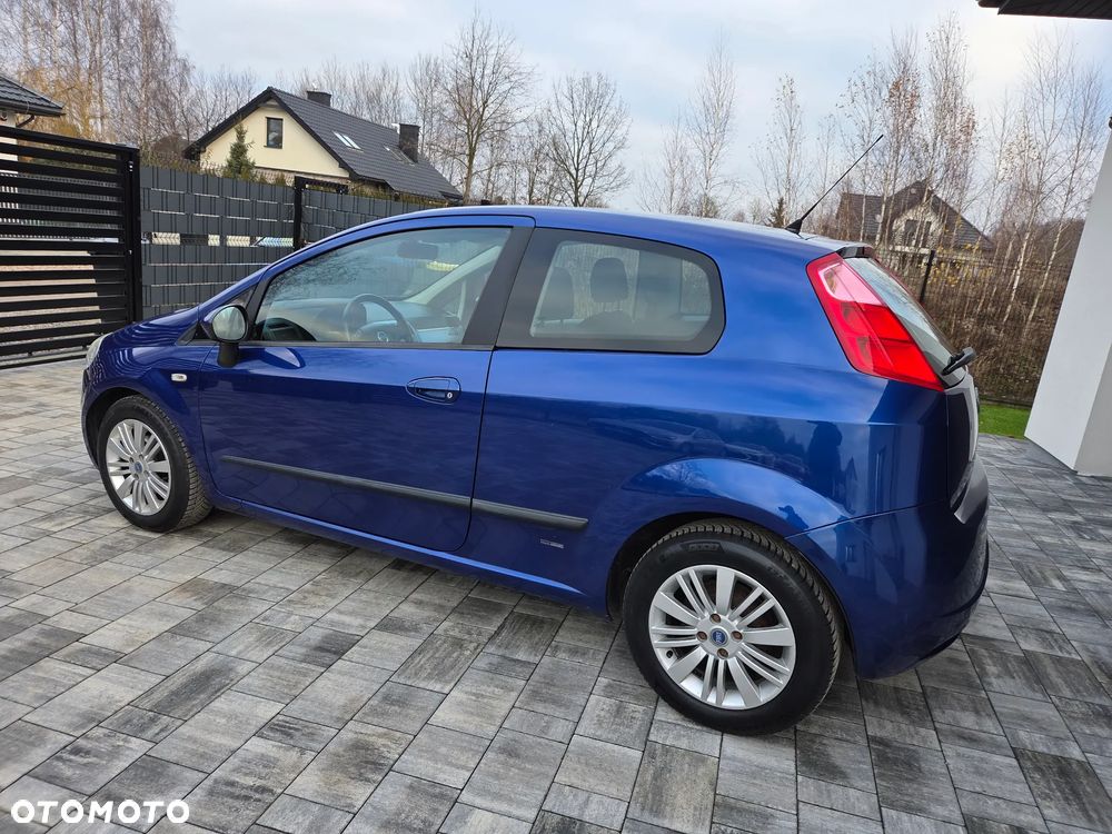 Fiat Grande Punto 1.4 8V Racing - 12