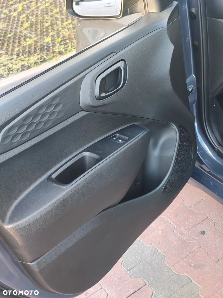 Hyundai i10 - 12