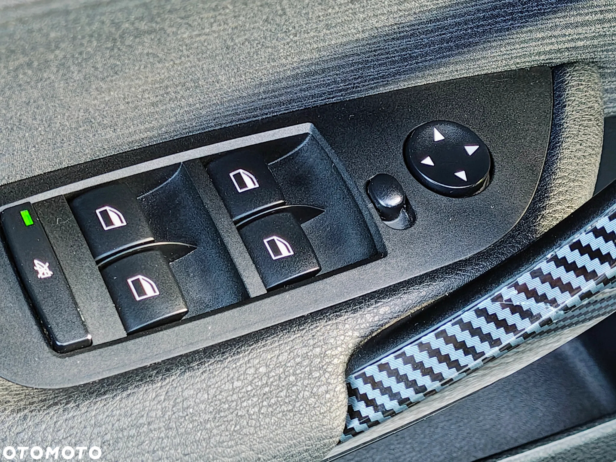 BMW X1 sDrive18i - 19