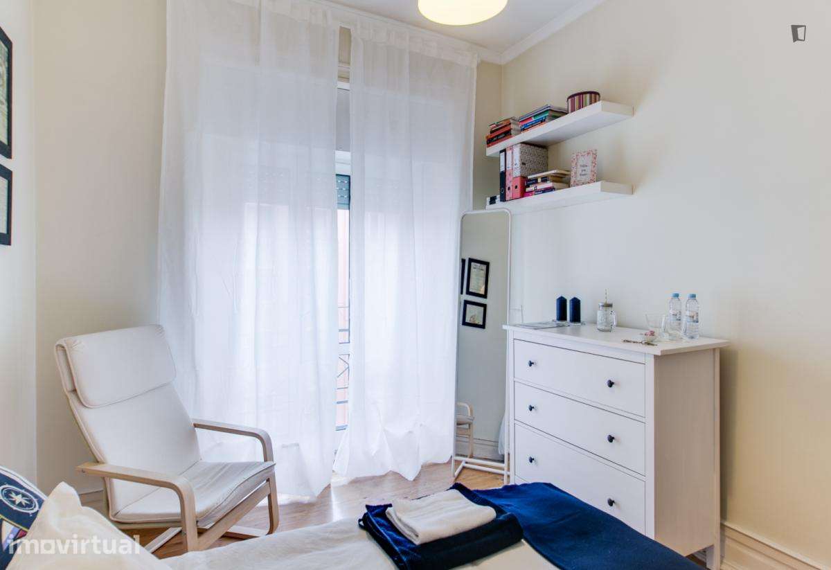 Quarto - localizado em Alameda Lisbon - Grande imagem: 5/25