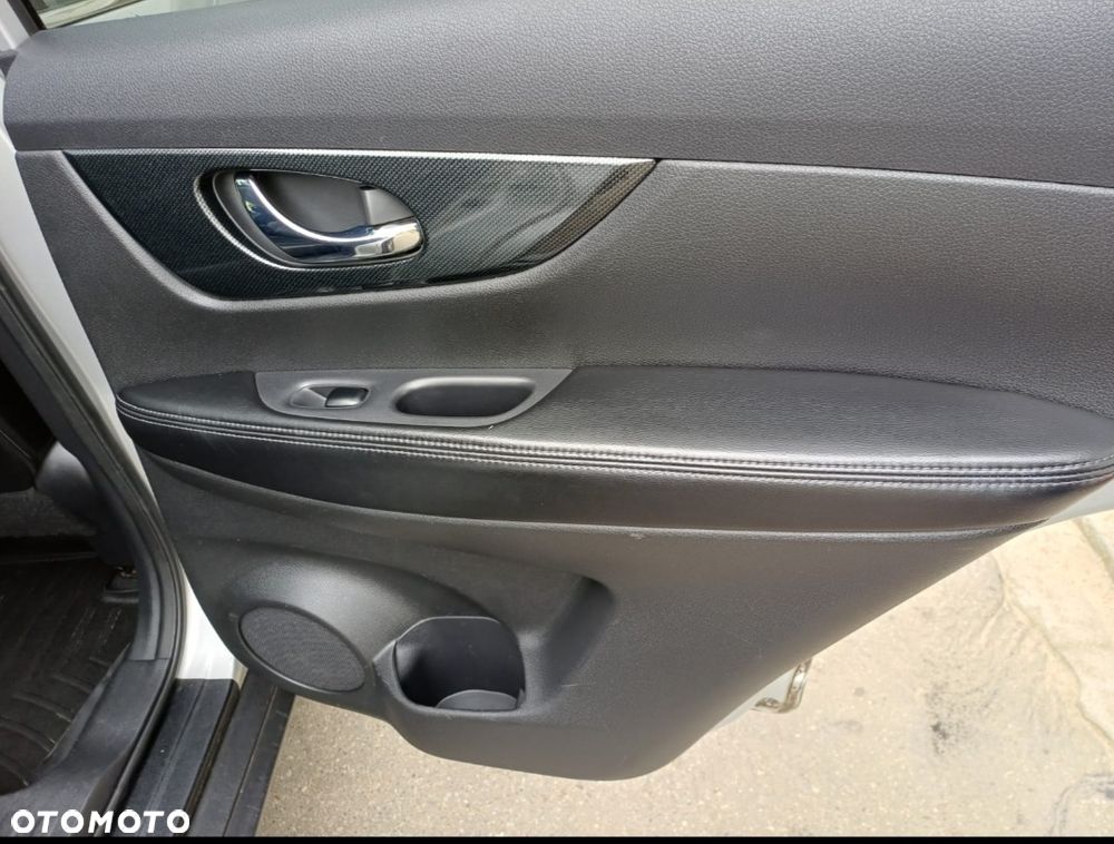 Nissan Rogue - 34