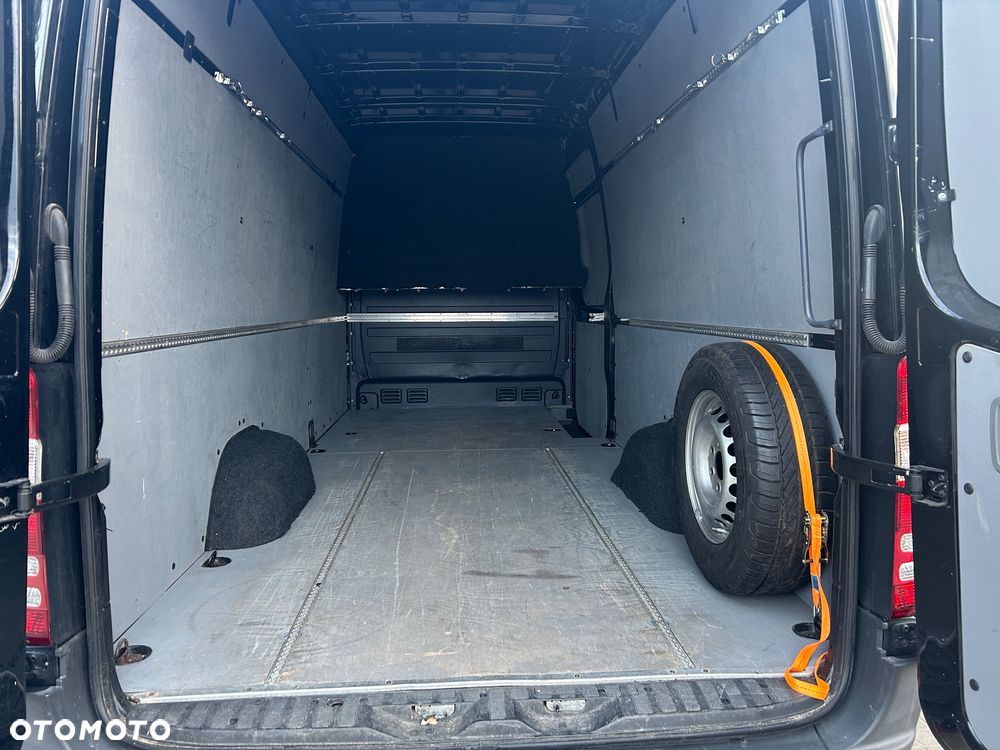 Mercedes-Benz Sprinter - 8