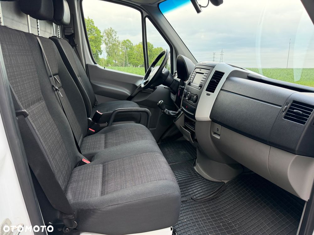 Mercedes-Benz Sprinter - 20