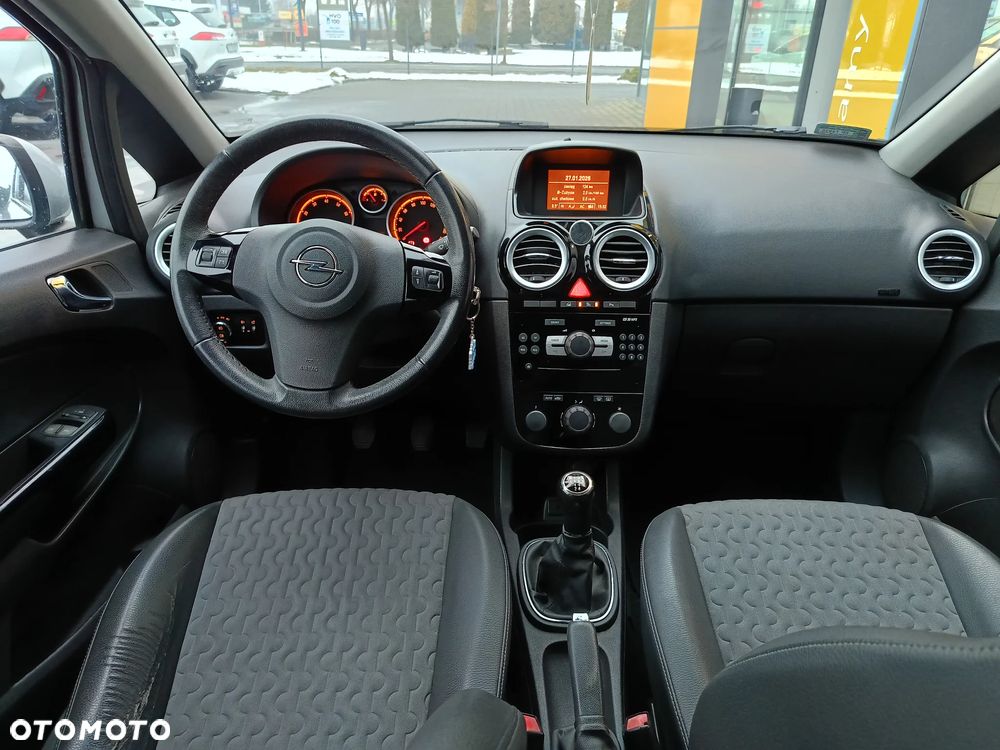 Opel Corsa 1.4 16V Cosmo - 14