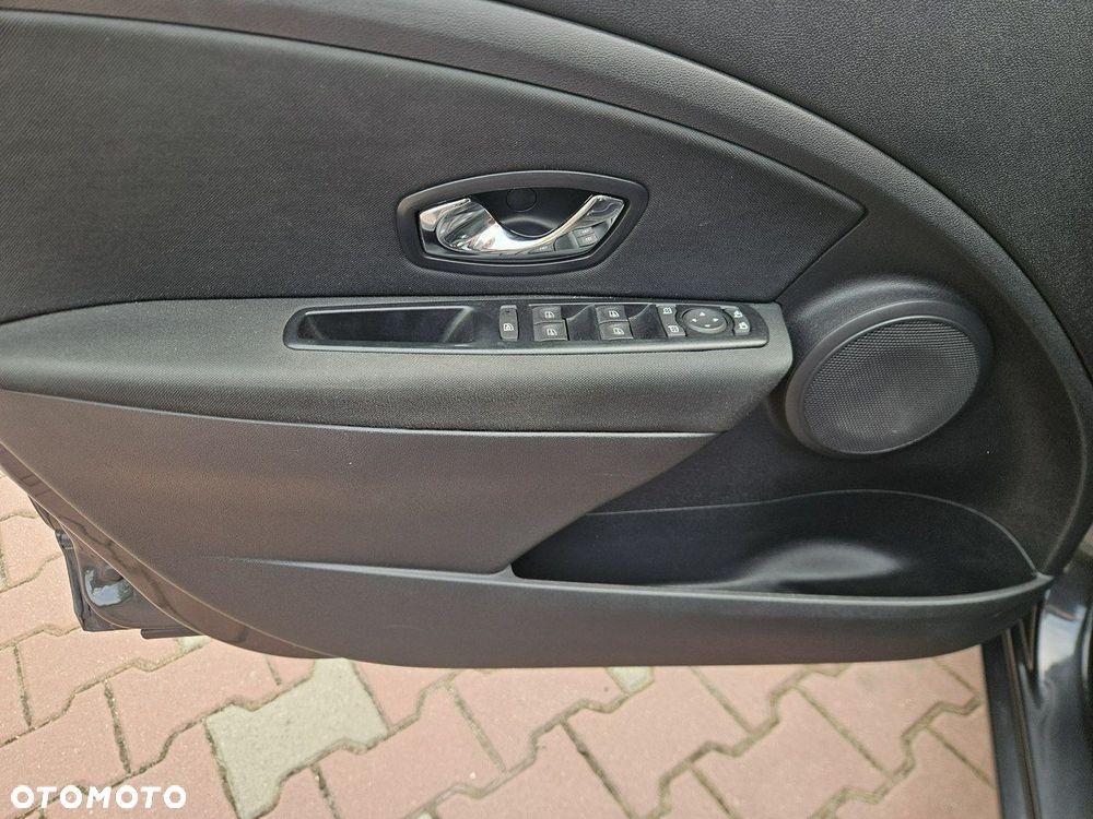 Renault Megane 1.6 16V 110 LIMITED - 19