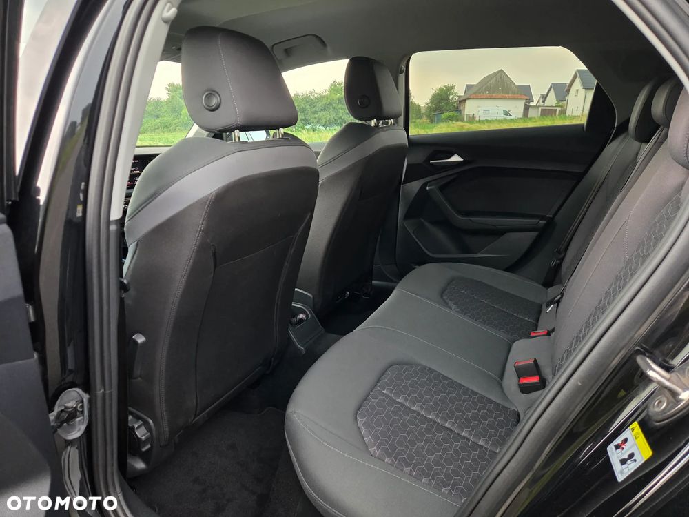 Audi A1 Sportback 35 TFSI Advanced S tronic - 32