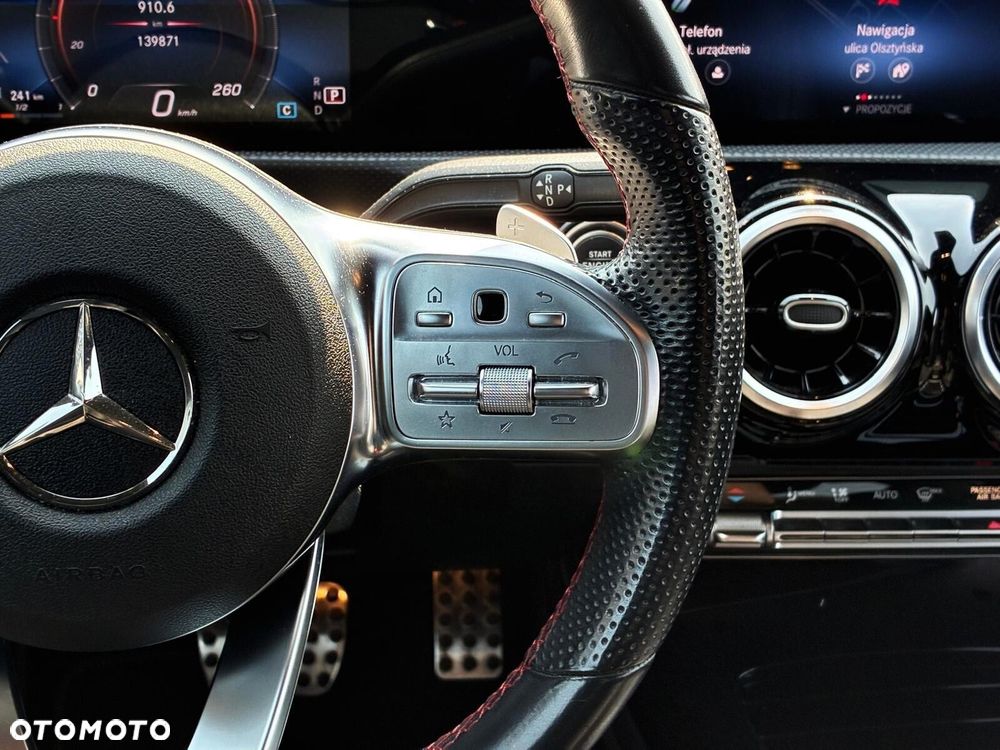 Mercedes-Benz CLA - 12