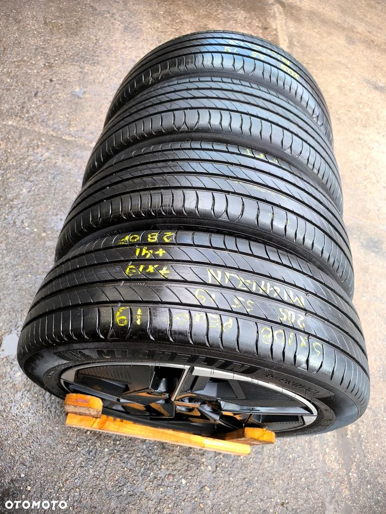 5x108 Felgi Aluminiowe Alufelgi Oryginalne 19 Koła Letnie Lato J.NOWE DEMO PEUGEOT 3008 II 2 5008 II 2 408 III 3 408X GT LINE GTLINE CITROEN C5 AIRCROSS DS7 CROSSBACK DS4 II 2 OPEL GRANDLAND X Legnica ALU-RAD 205/55 MICHELIN 24r. Kropki - 25